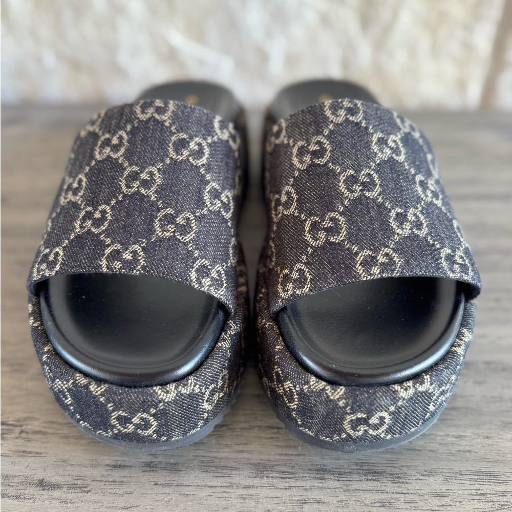 Gucci GG Jacquard Black Denim Platform Slides (38) full enclosure - Picture 6 of 15
